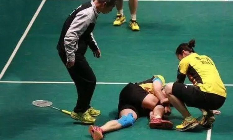 体育博弈“赛车／F1”策略：解析进站策略与轮胎选择对赔率产生的即时性扰动。（F1赛车投注策略：解读进站与轮胎选择对赔率的即时波动）